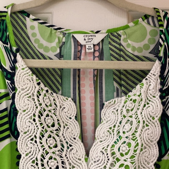 Crown & ivy blouse - Picture 2 of 3